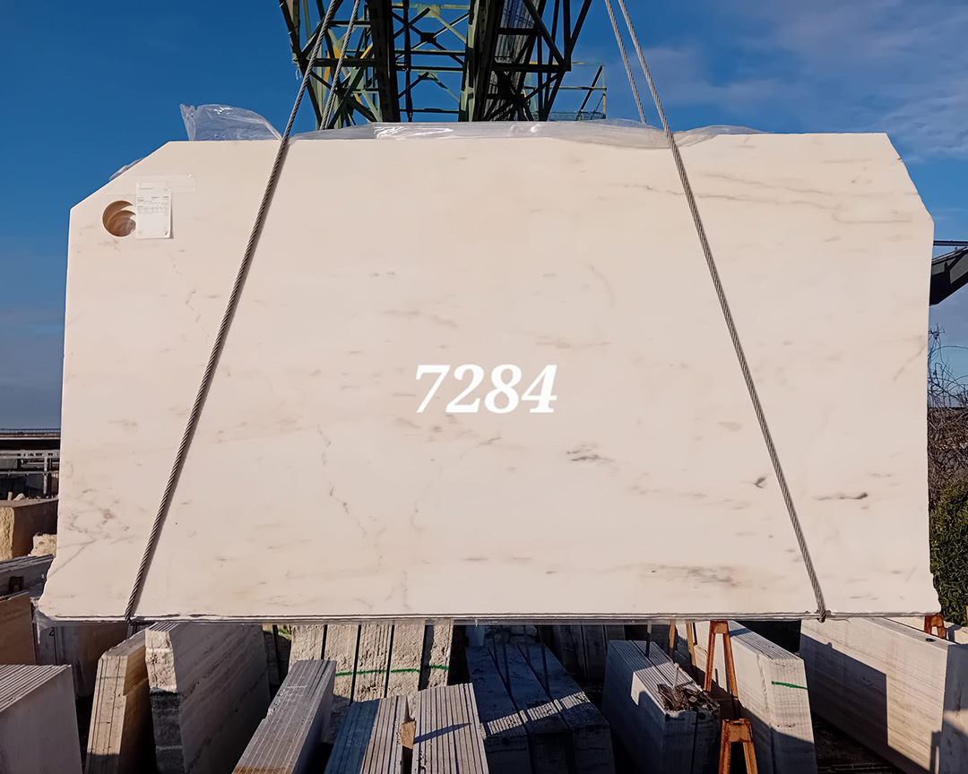 lastre di Rosa Portogallo disponibili nel deposito Silfra Travertino